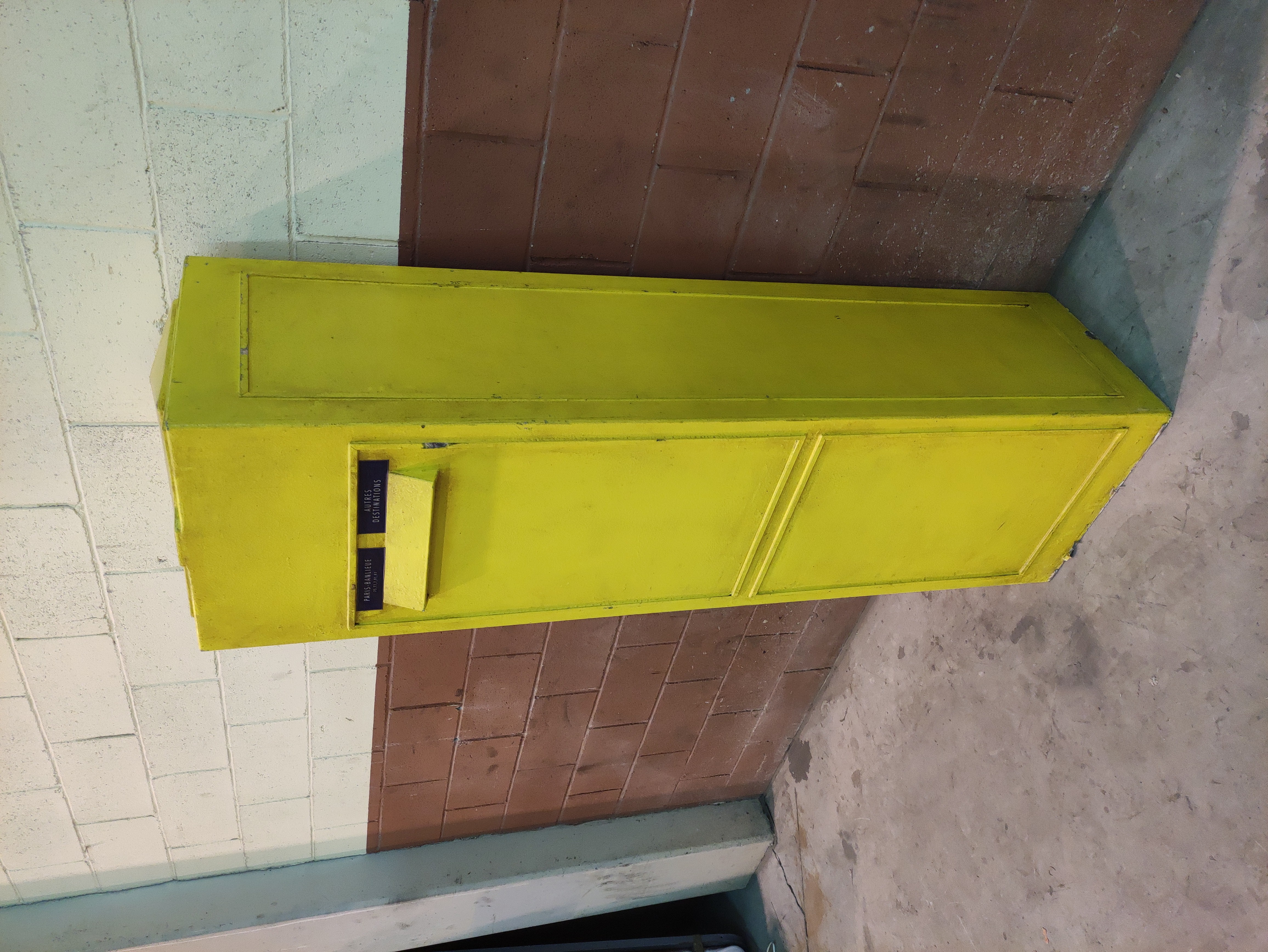 buzon correo francia replica mad 173.5-181.5x48.5x42.7 1u